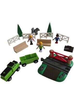 BRIO Train Railway Ramp Crossing Countryside Playset